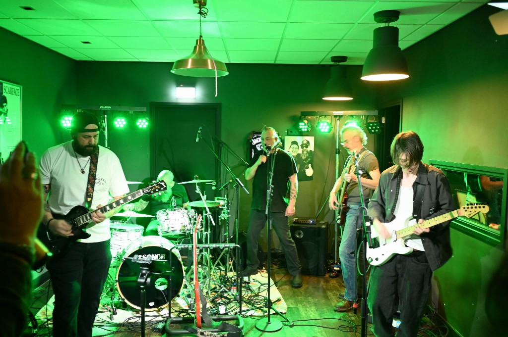 ../Images/10 jaar Ro's Barbershop 229.jpg